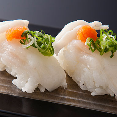 画像:ふぐの握り寿司